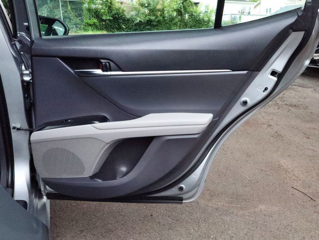 Used 2020 Toyota Camry LE FWD image 55