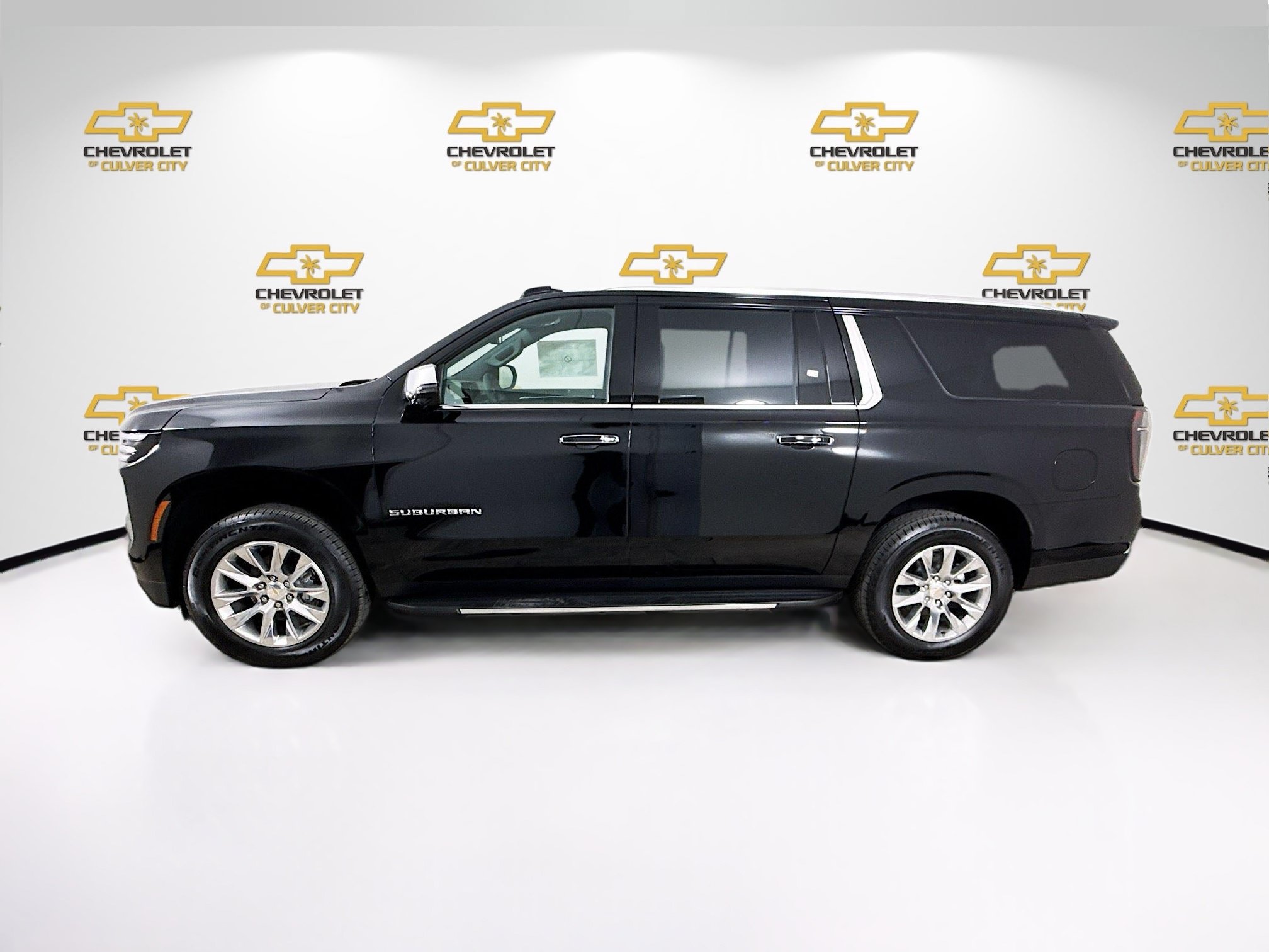 New 2026 Chevrolet Suburban Premier RWD image 5