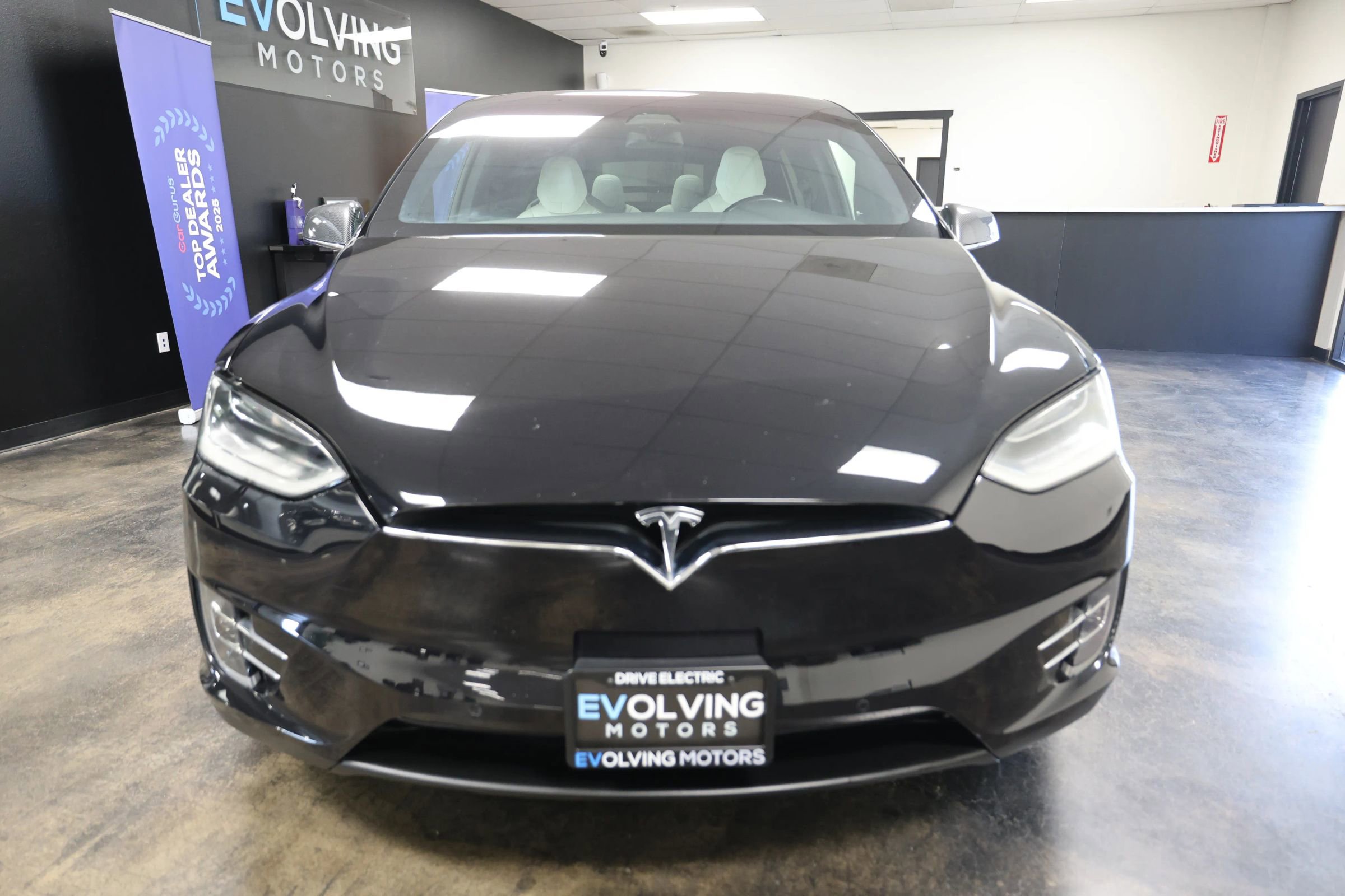 Used 2018 Tesla Model X P100D image 5