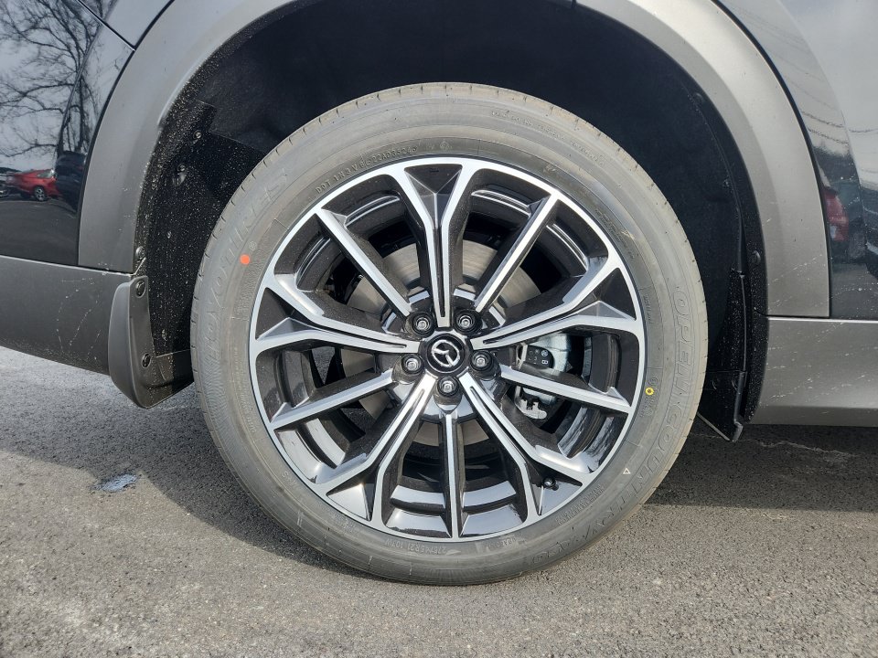 New 2025 MAZDA CX-70 Plug-In Hybrid w/ Premium Plus AWD/4WD image 23