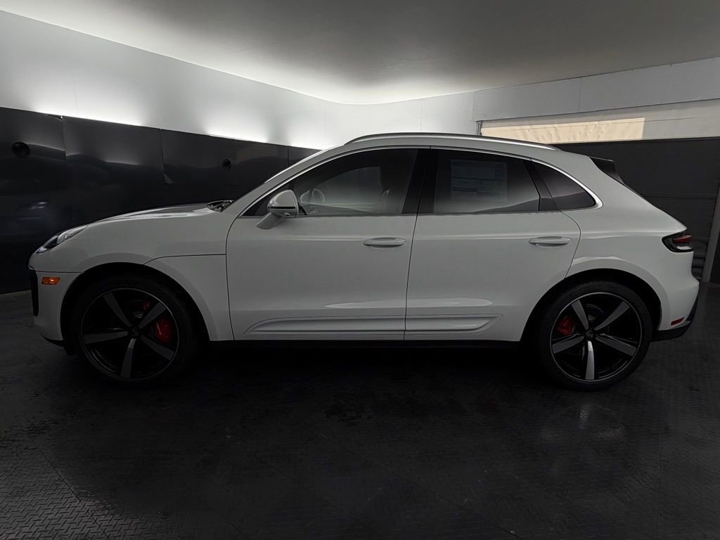 New 2026 Porsche Macan S image 2