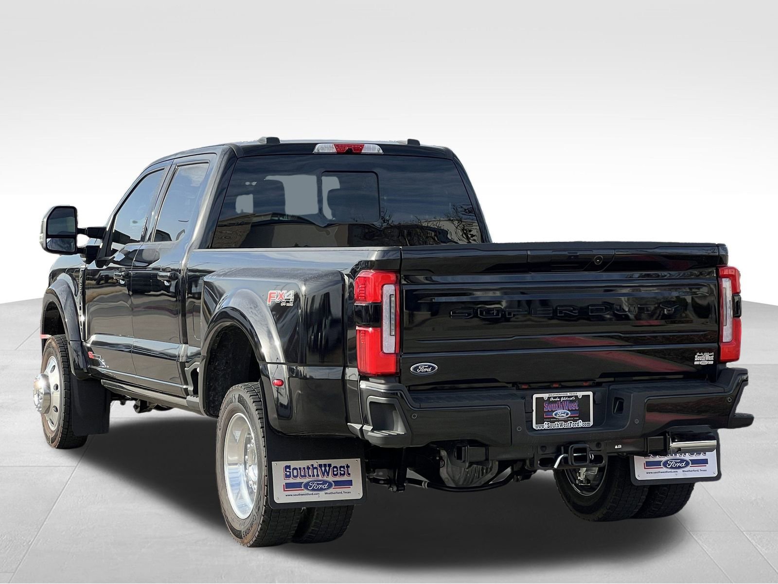 New 2026 Ford F450 Platinum w/ FX4 Off-Road Package image 4