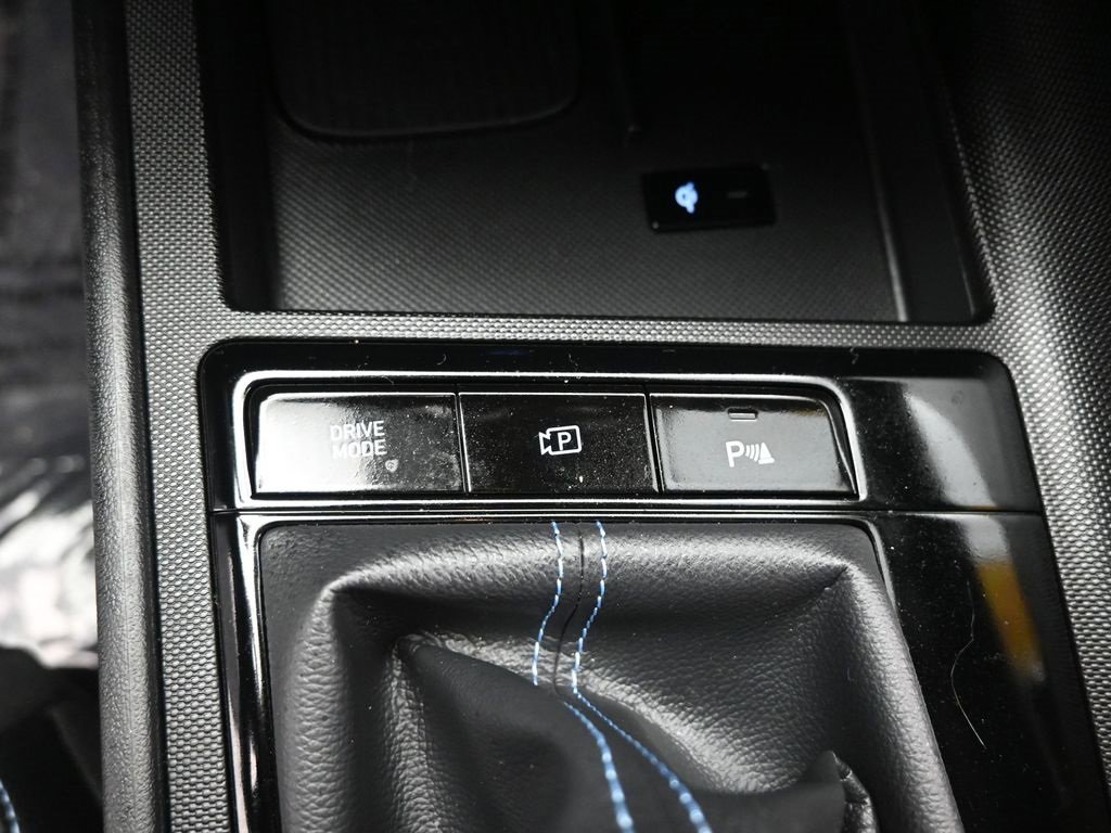 Used 2025 Hyundai Elantra N Base image 30