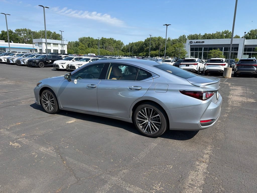 Certified 2024 Lexus ES 250 w/ Premium Package AWD/4WD image 34