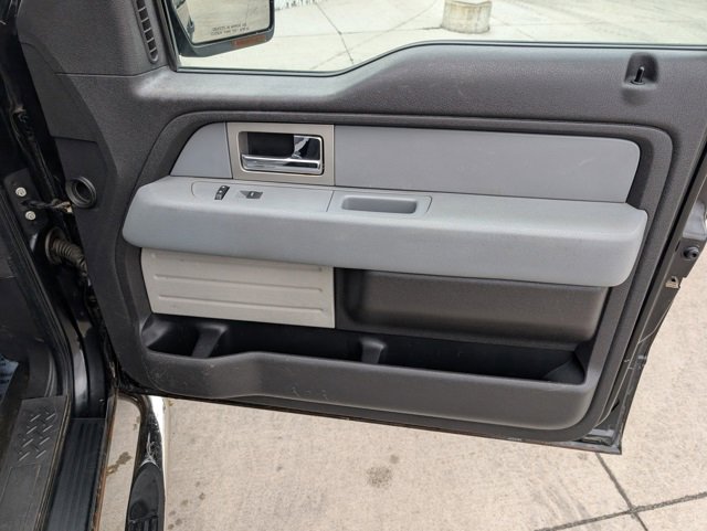 Used 2011 Ford F150 XLT w/ XLT Convenience Pkg image 27