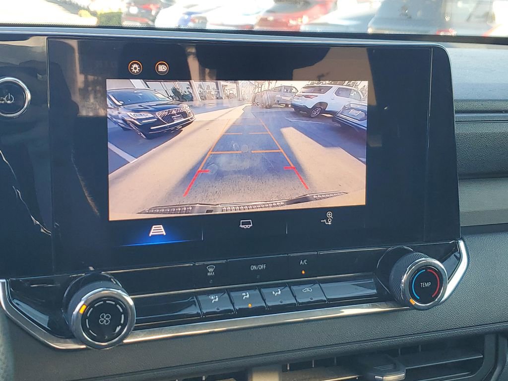 Used 2024 Chevrolet Colorado W/T image 23