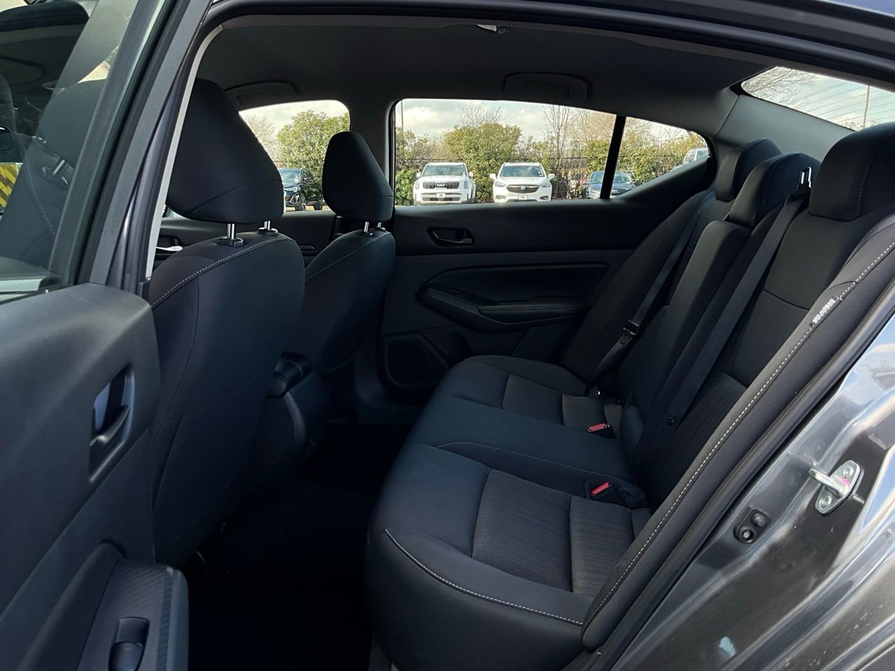 Used 2025 Nissan Altima 2.5 SV image 12