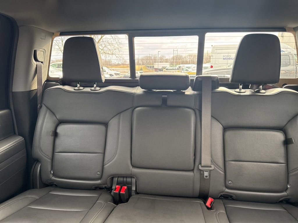 Used 2025 GMC Sierra 2500 SLT image 29