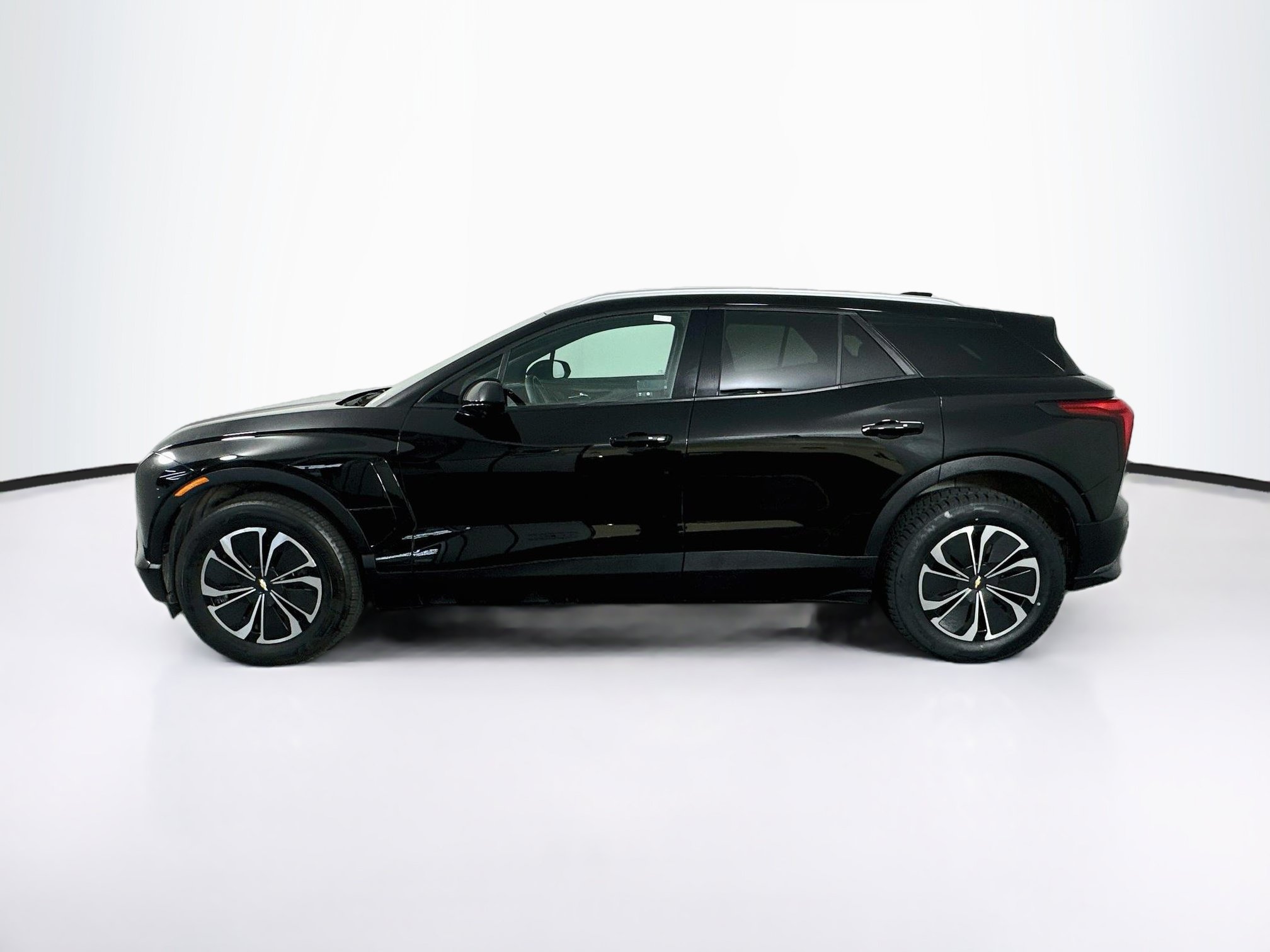 Used 2024 Chevrolet Blazer EV LT AWD/4WD image 4