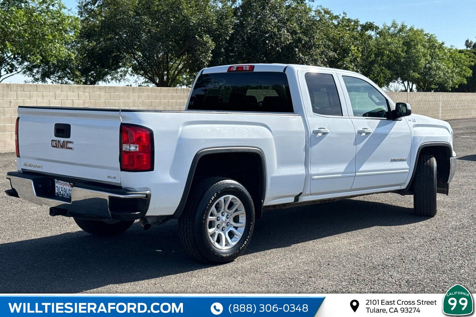 Used 2017 GMC Sierra 1500 SLE w/ SLE Value Package image 5