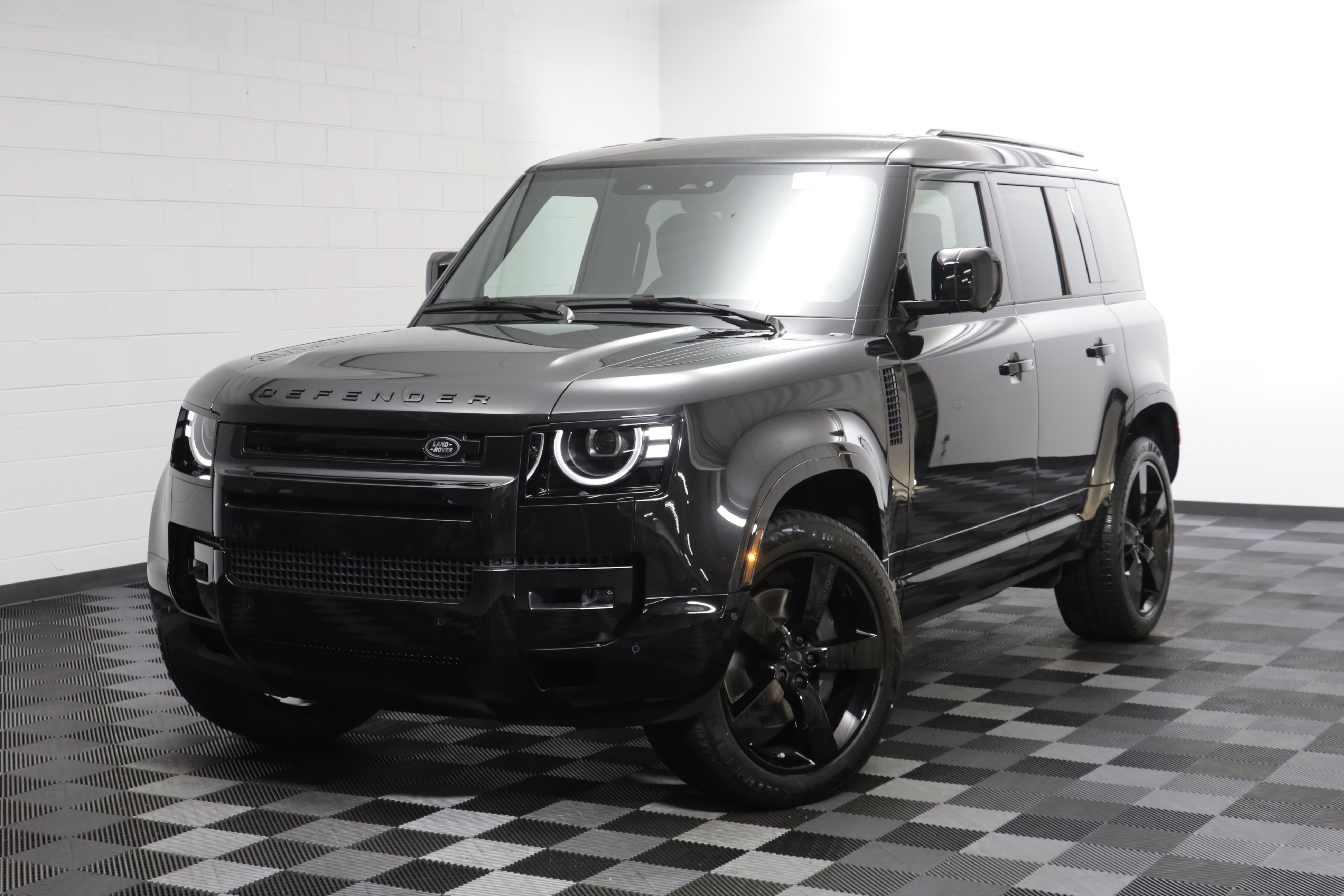 New 2026 Land Rover Defender 110 X-Dynamic SE