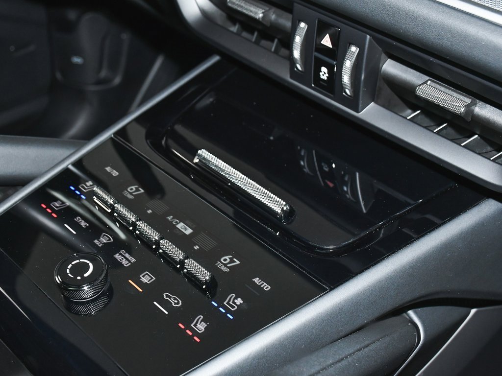 Used 2024 Porsche Cayenne S image 73