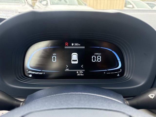 Used 2023 Hyundai Venue Limited image 32