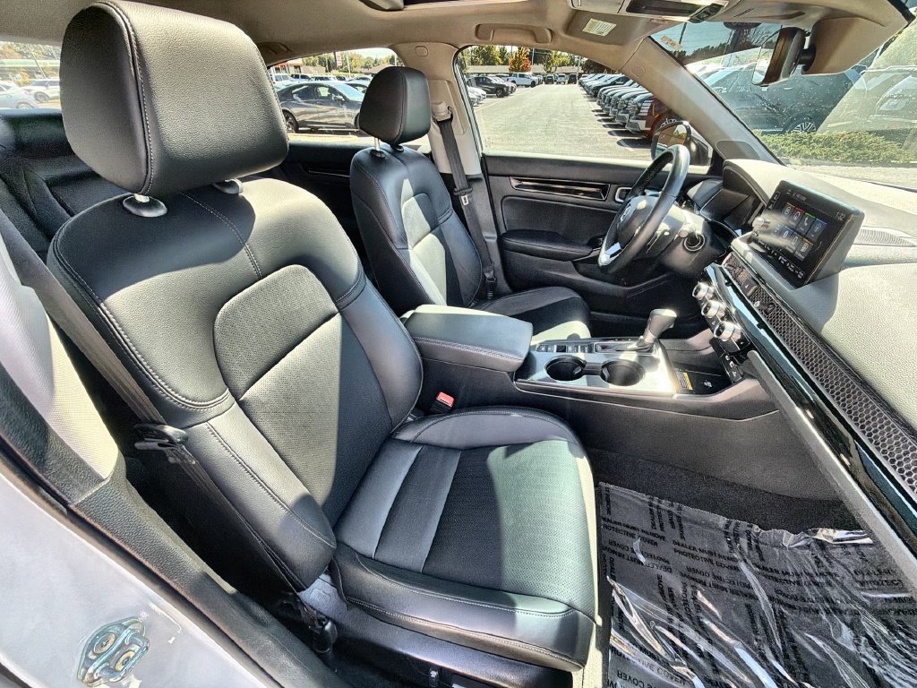 Used 2024 Honda Civic Touring image 25