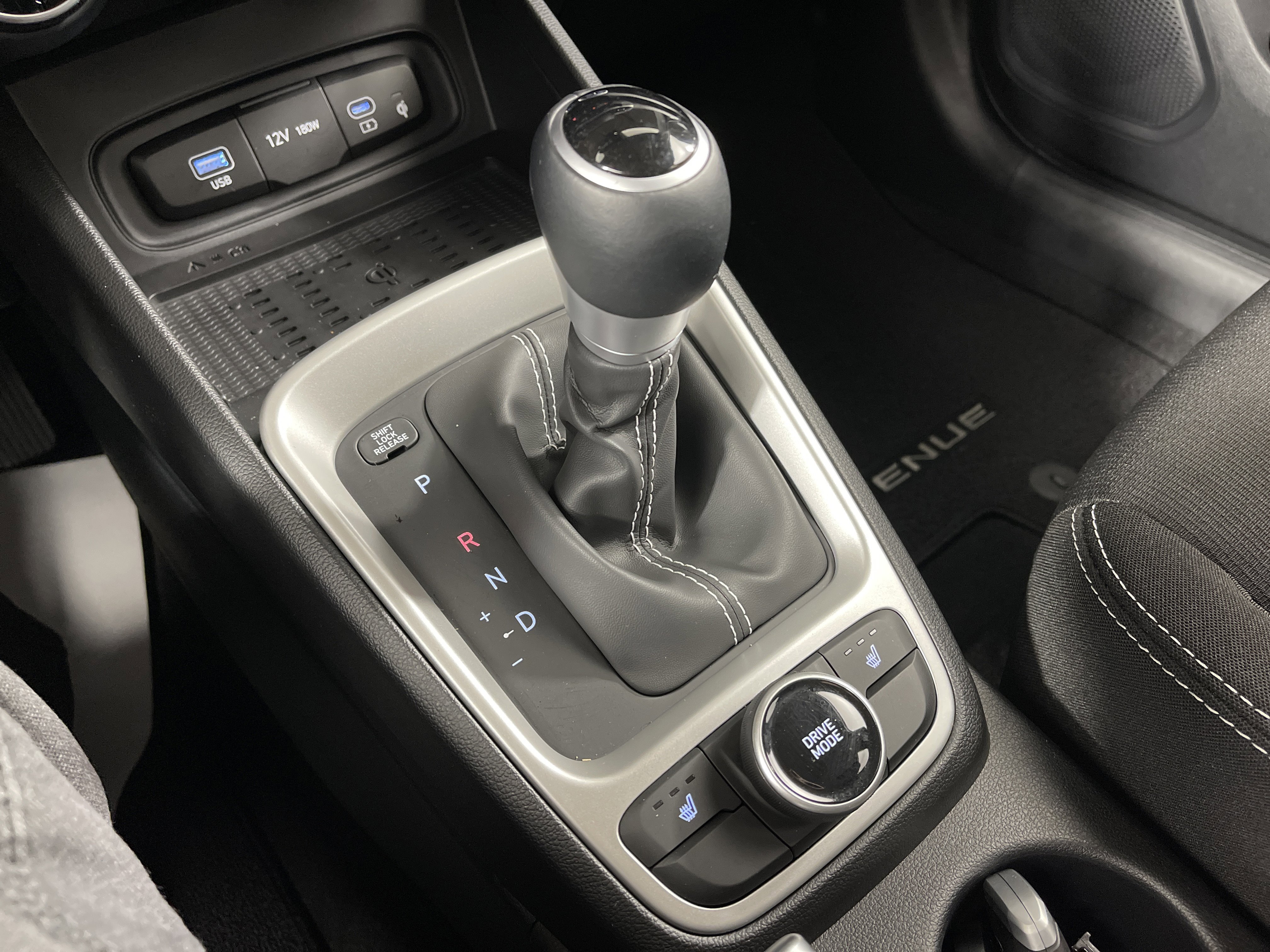 Used 2026 Hyundai Venue SEL image 25