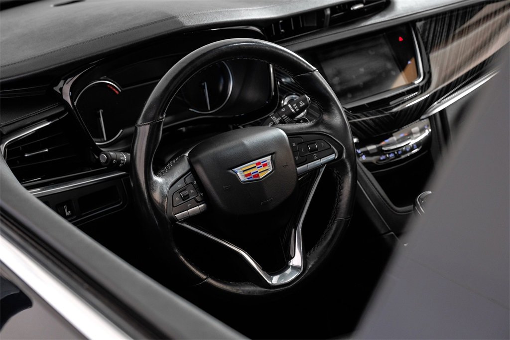 Used 2024 Cadillac XT6 Premium Luxury image 15
