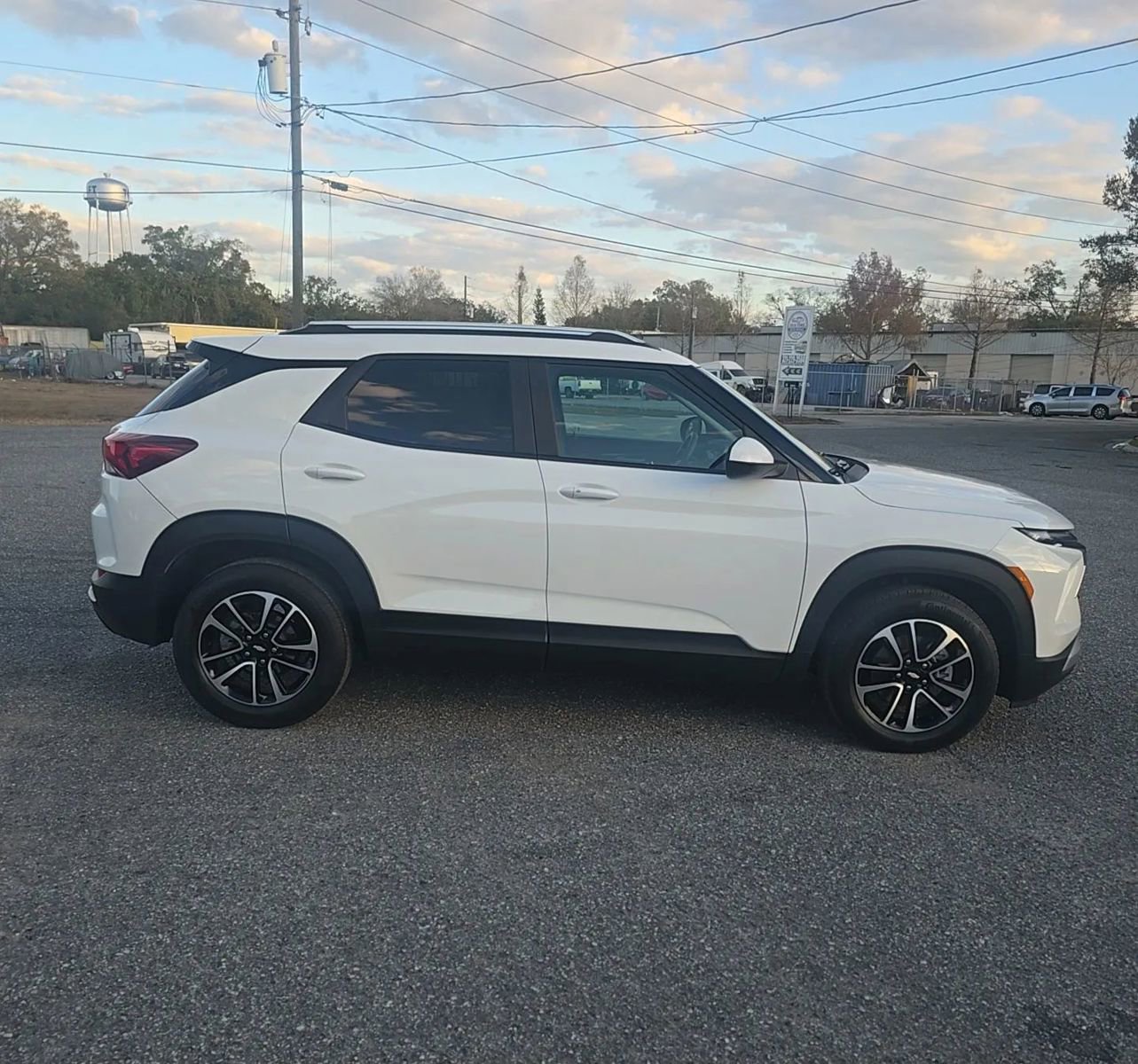 Used 2025 Chevrolet TrailBlazer LT image 6