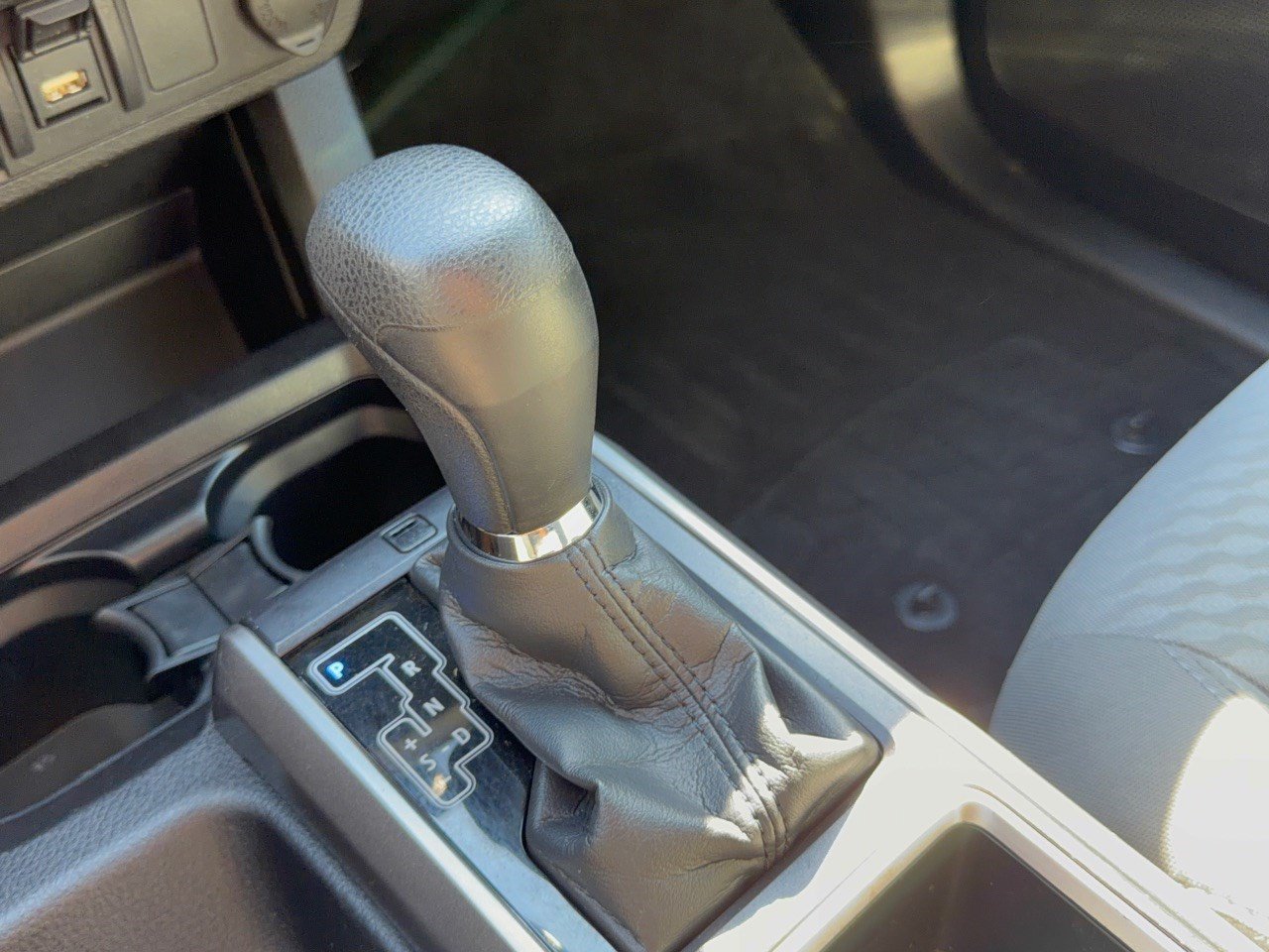 Used 2022 Toyota Tacoma SR5 w/ Technology Package RWD image 21