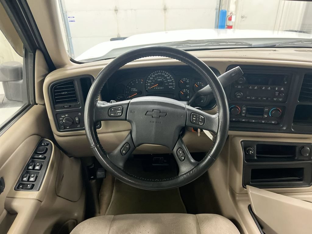 Used 2006 Chevrolet Silverado 2500 LT w/ Heavy-Duty Power Package RWD image 11