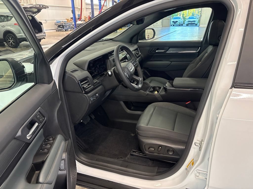 Used 2026 GMC Terrain AT4 w/ Convenience Package III AWD/4WD image 13