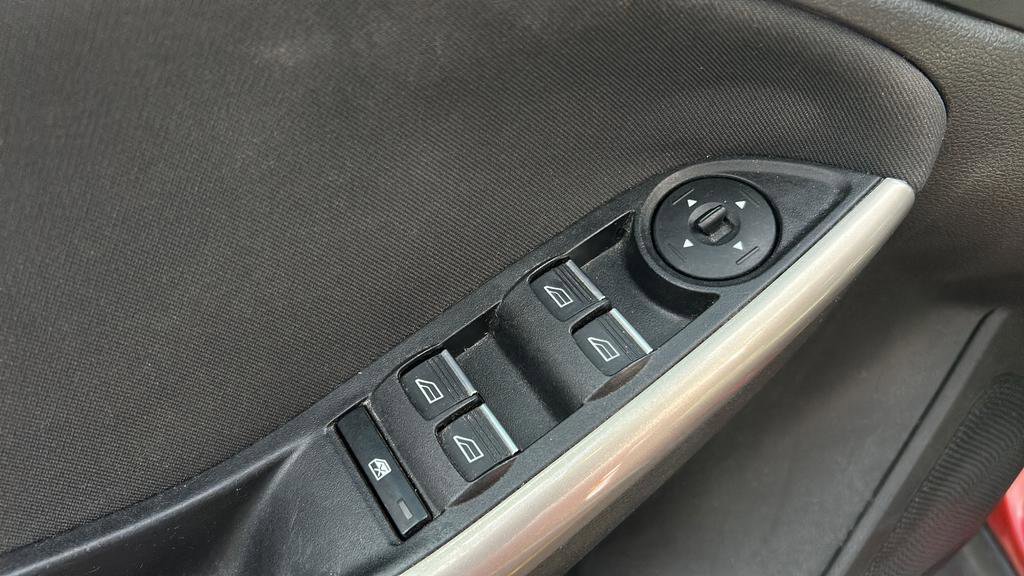 Used 2018 Ford Focus Titanium image 10