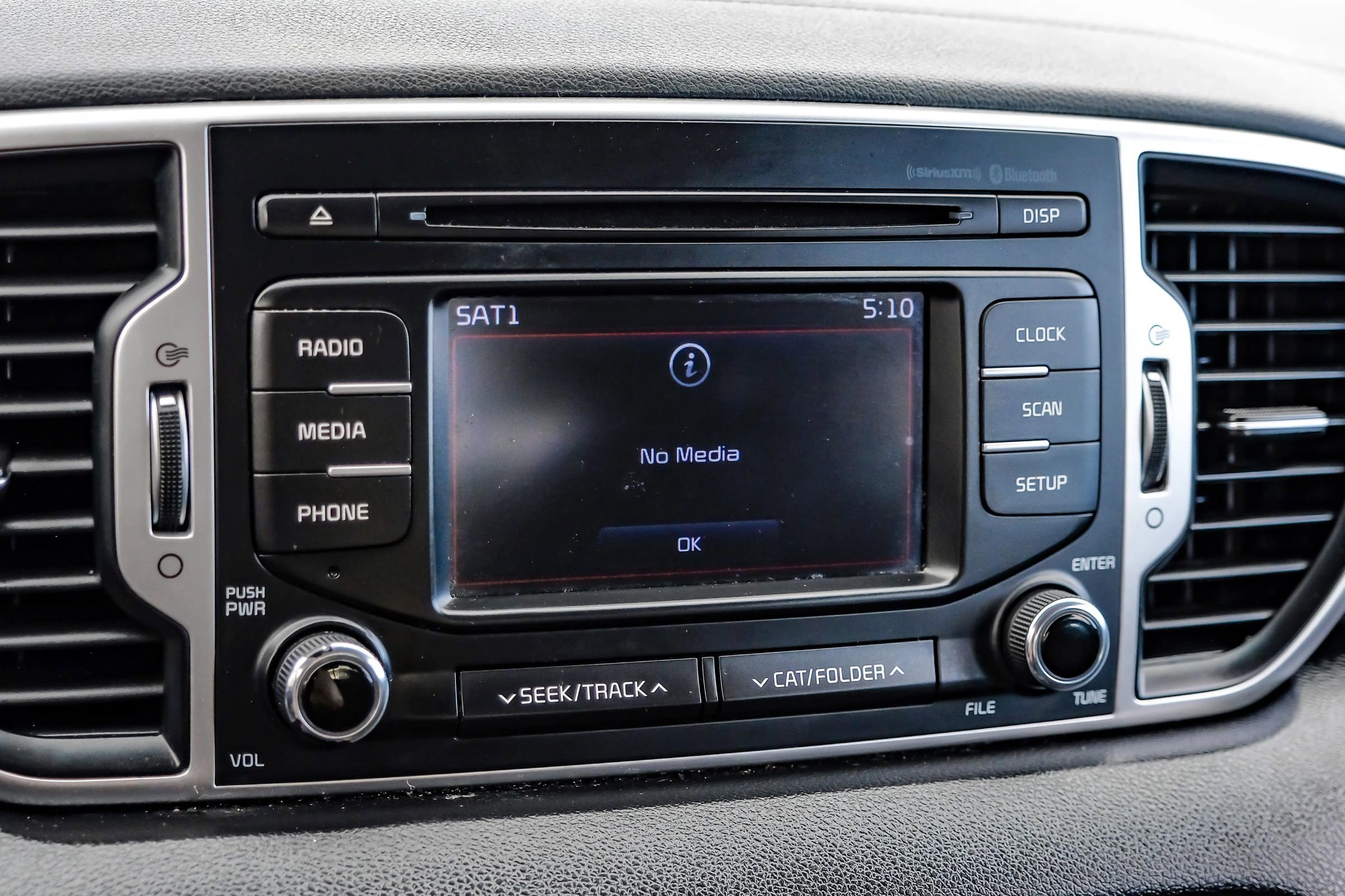 Used 2019 Kia Sportage LX image 32