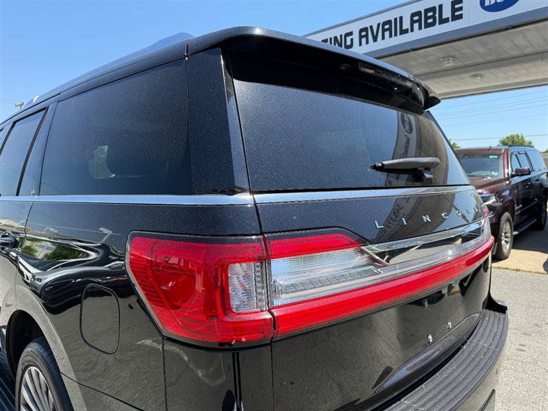 Used 2020 Lincoln Navigator Reserve w/ Luxury Package RWD image 22