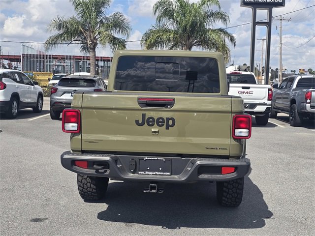 Used 2025 Jeep Gladiator Sport image 6