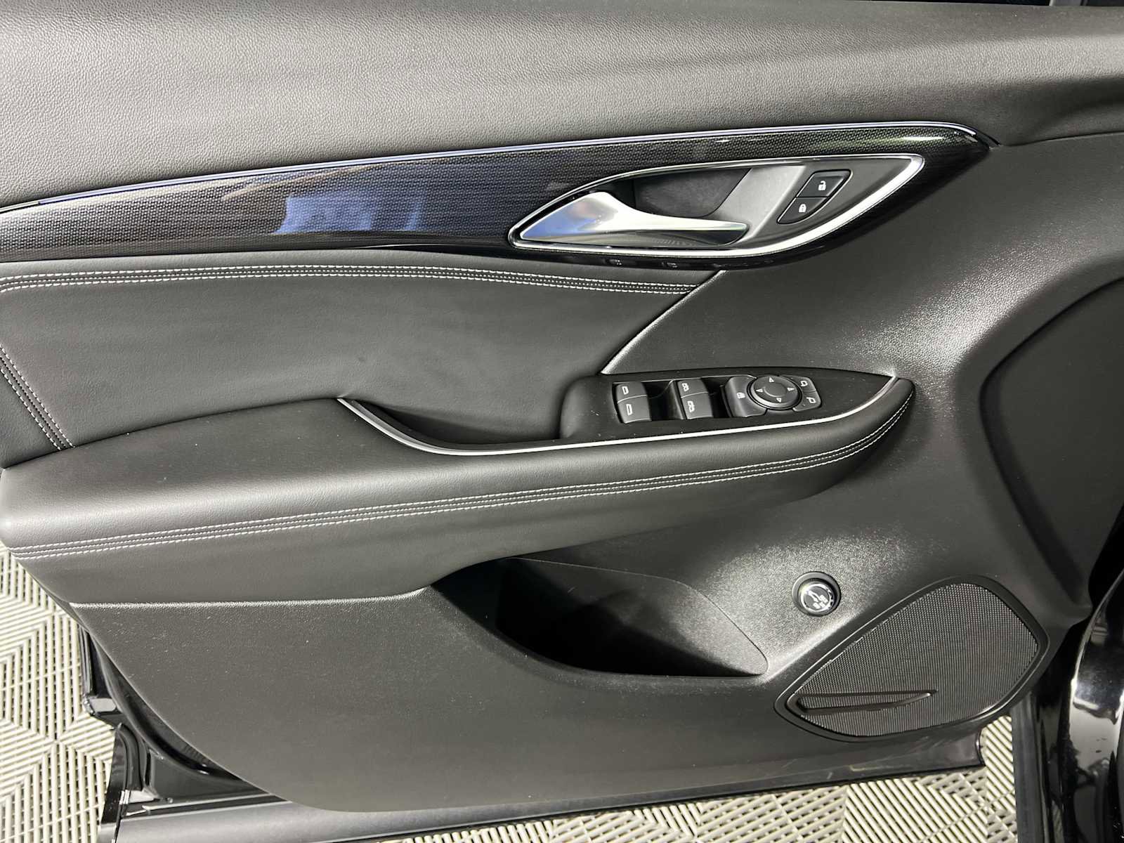 Certified 2023 Buick Envision Preferred w/ Sport Touring Package image 21