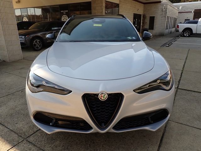 New 2025 Alfa Romeo Stelvio Sprint AWD/4WD image 10
