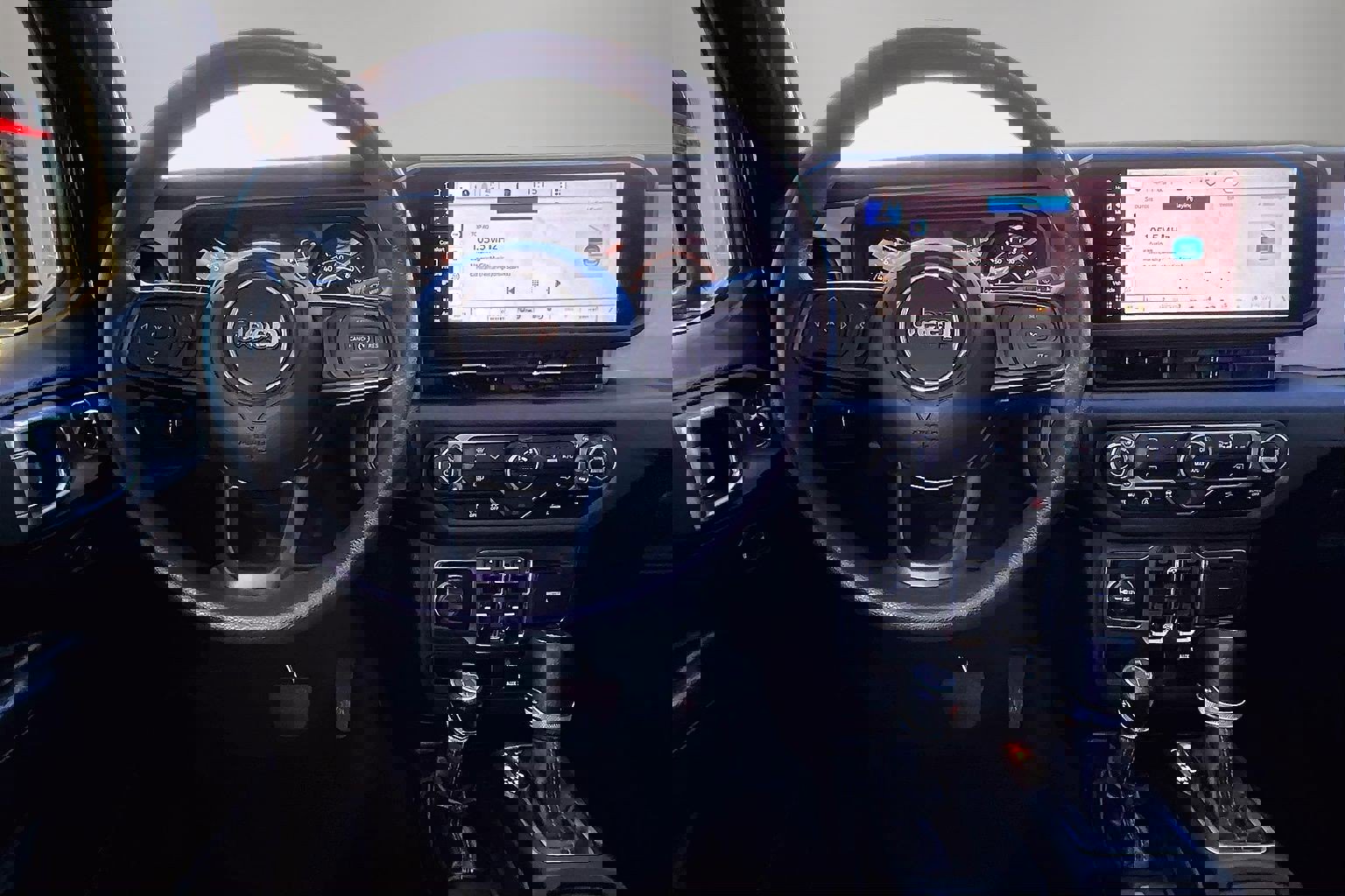 Used 2025 Jeep Gladiator Sport image 9