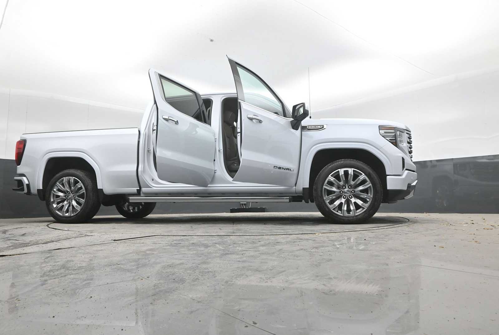 New 2026 GMC Sierra 1500 Denali w/ Denali Reserve Package AWD/4WD image 38