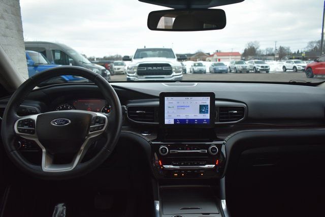 Used 2023 Ford Explorer Limited image 39