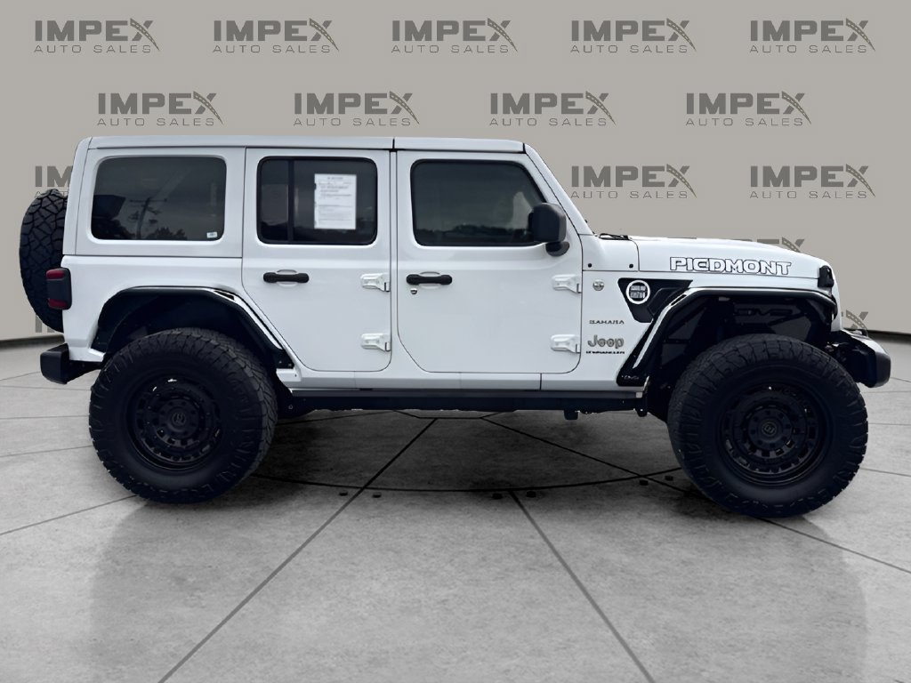 Used 2024 Jeep Wrangler Unlimited Sahara w/ Dual Top Group AWD/4WD image 6