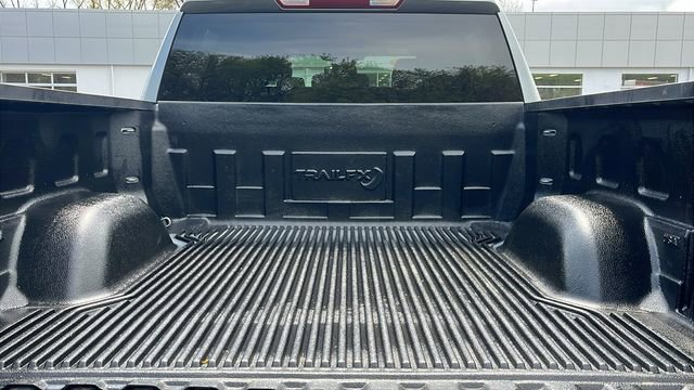 Used 2026 GMC Sierra 1500 SLT AWD/4WD image 24