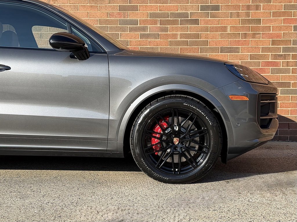 New 2026 Porsche Cayenne S image 11