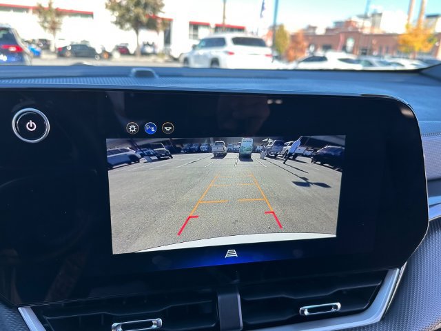 Used 2026 Chevrolet Equinox LT AWD/4WD image 16
