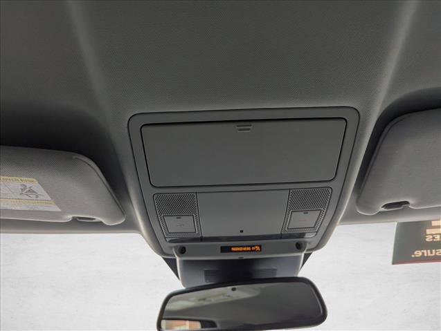 Used 2017 Land Rover Range Rover Evoque SE image 21