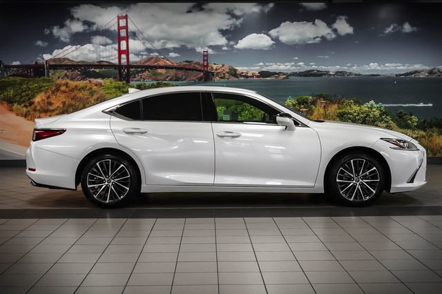 Certified 2025 Lexus ES 350 w/ Premium Package image 5