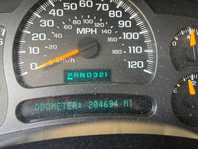 Used 2004 GMC Sierra 1500 SLE w/ Safe And Sound Package AWD/4WD image 9