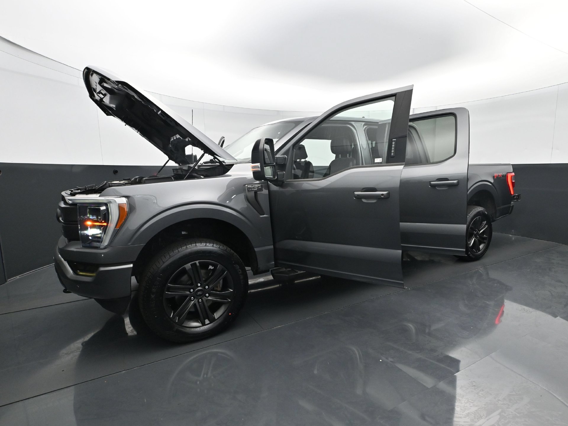 Used 2023 Ford F150 Lariat w/ Equipment Group 502A High AWD/4WD image 31