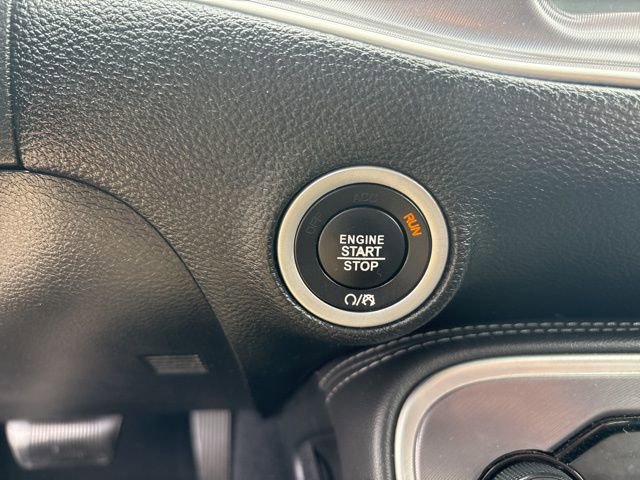 Used 2019 Dodge Challenger SXT image 23