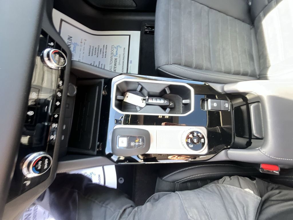 New 2026 Mitsubishi Outlander SE image 20