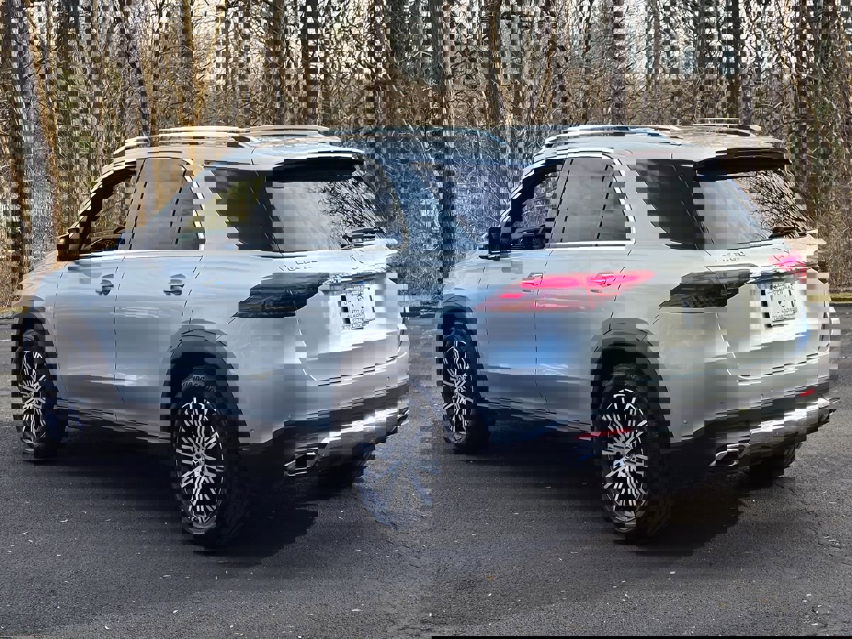 Used 2024 Mercedes-Benz GLE 350 4MATIC SUV image 4