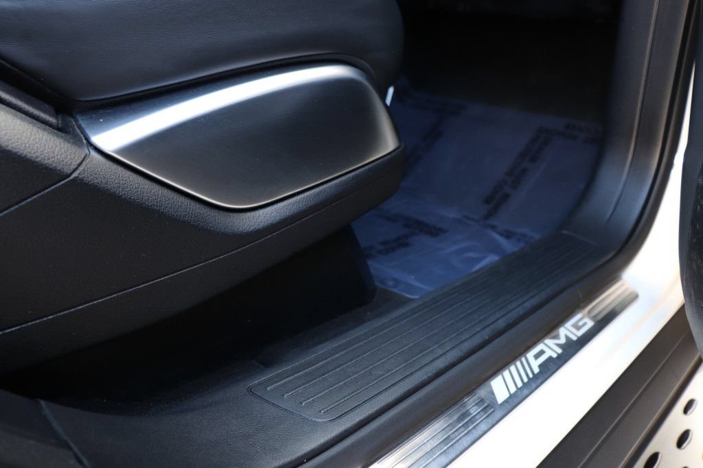Used 2014 Mercedes-Benz GL 63 AMG 4MATIC image 34