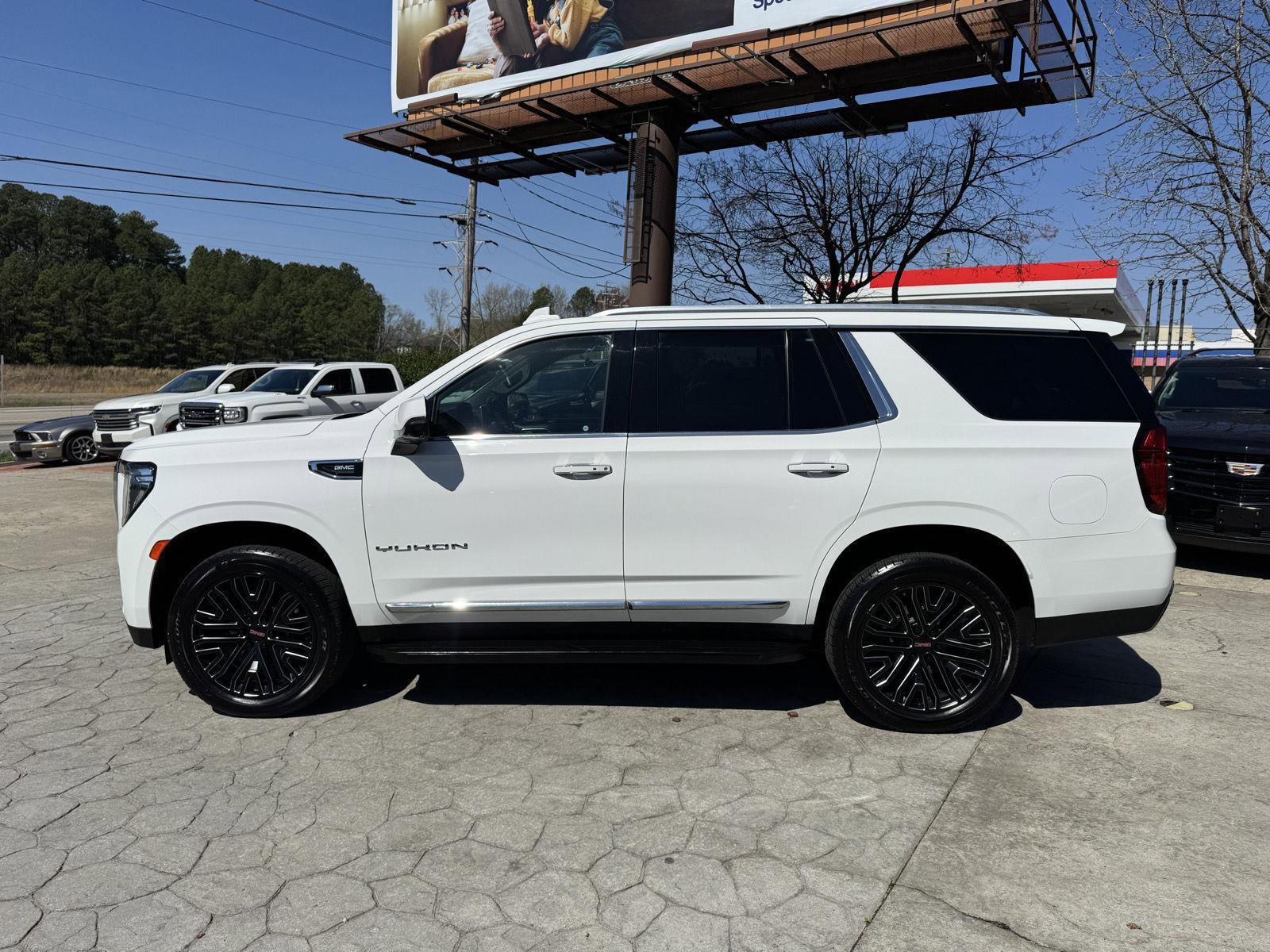 Used 2021 GMC Yukon SLT w/ SLT Luxury Plus Package image 11