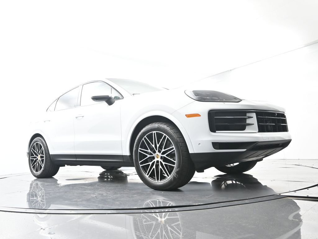 Certified 2024 Porsche Cayenne Coupe AWD/4WD image 54