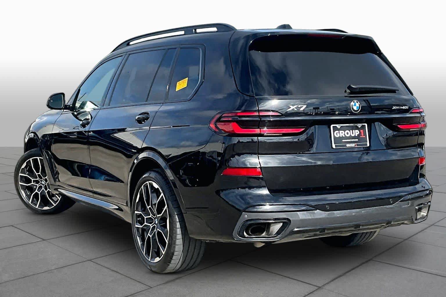 Used 2025 BMW X7 xDrive40i w/ M Sport Package AWD/4WD image 12