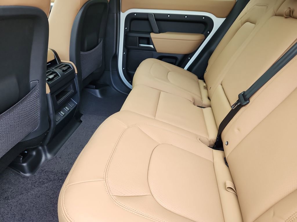 New 2026 Land Rover Defender 110 S AWD/4WD image 5