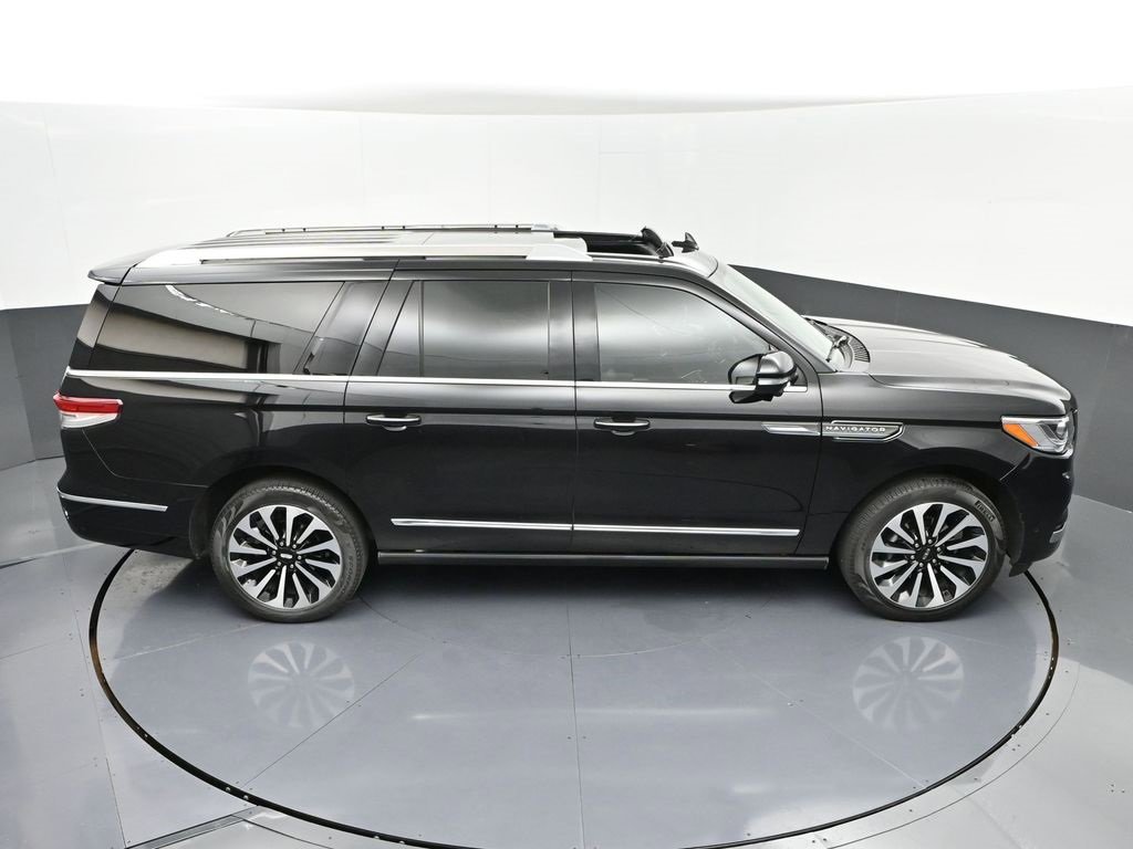 Used 2023 Lincoln Navigator L Reserve image 43